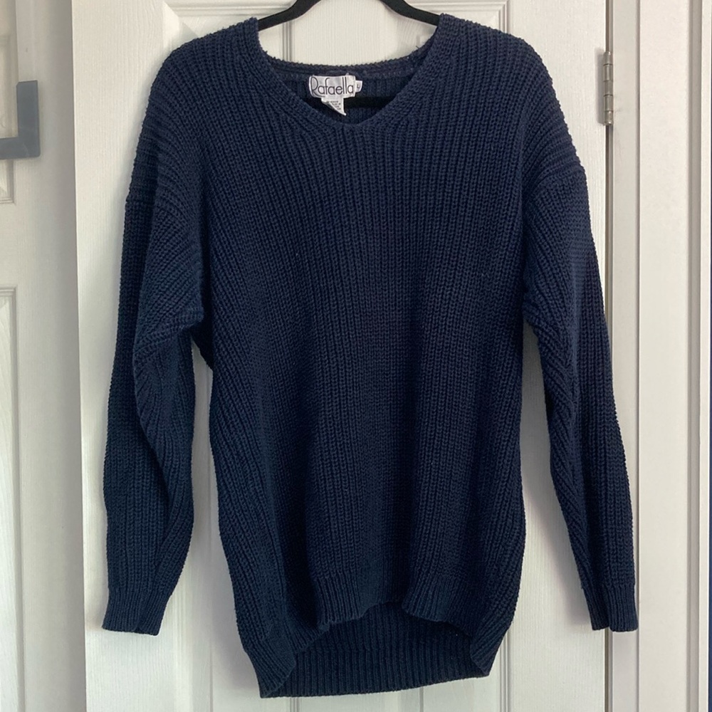 🎉2/$20🎉 Vintage Dark Blue Knit V-Neck Sweater